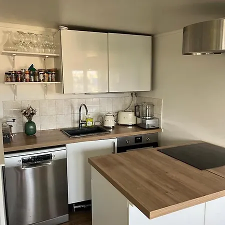 Appartement Large Two-room In Oberkampf Paris